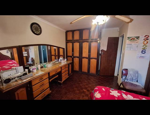 3 BEDROOM FREEHOLD FOR SALE IN PINATI